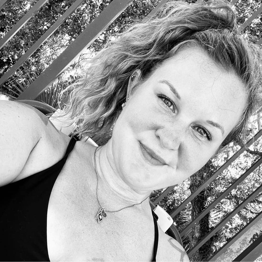 Meet your Posher, Gennifer